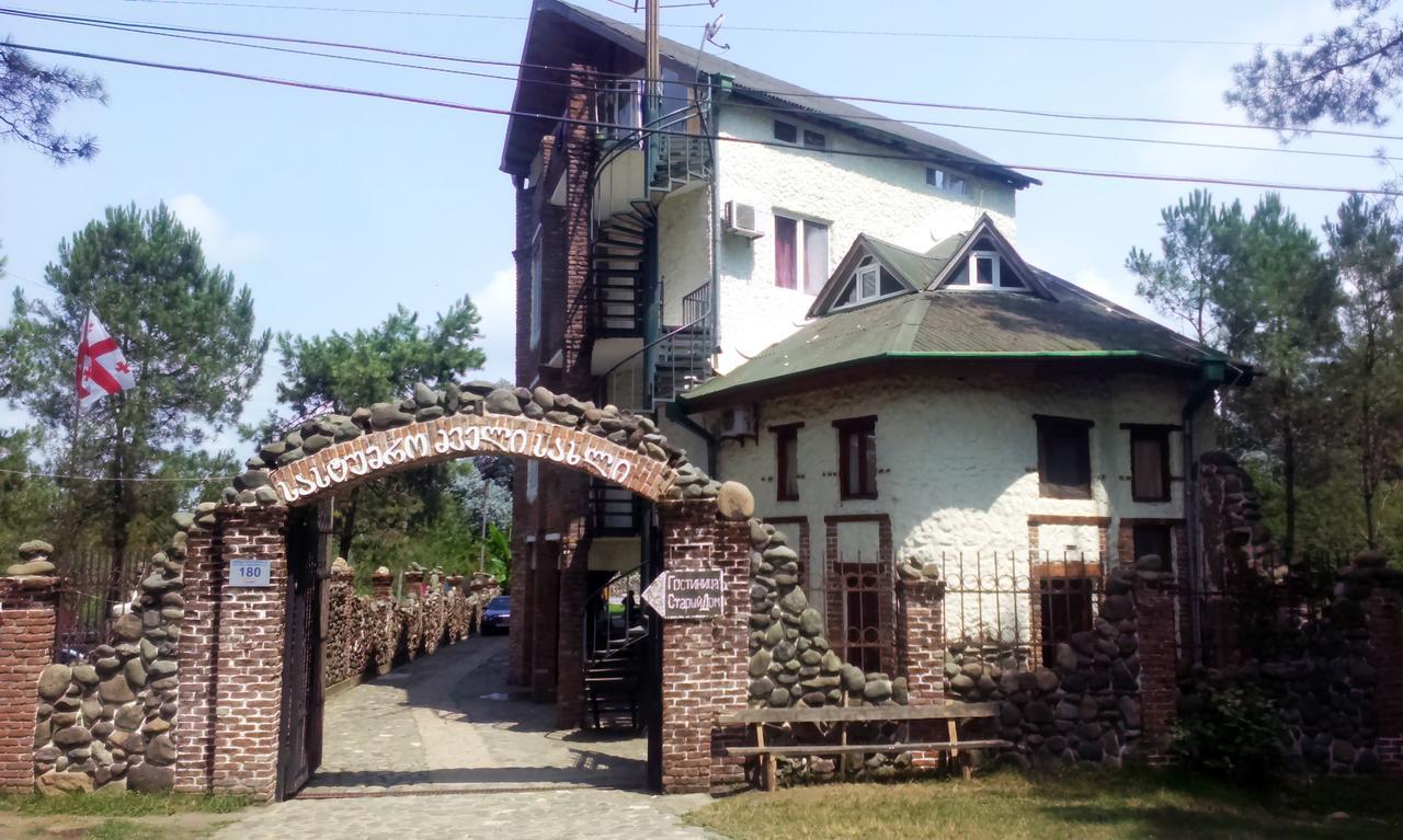 Old House Hotel Уреки Екстериор снимка
